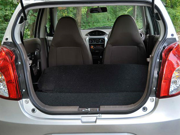 मारूति सुजुकी अल्‍टो के भीतर स्‍पेश