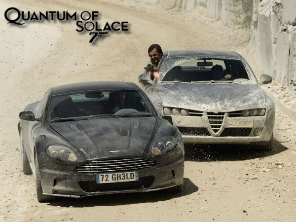 एस्‍टन मार्टिन वी12 डीबीएस 