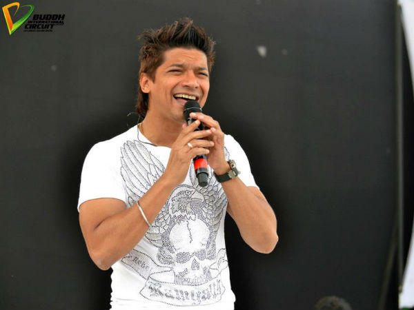 शान ने की धमाकेदार प्रस्‍तुति 