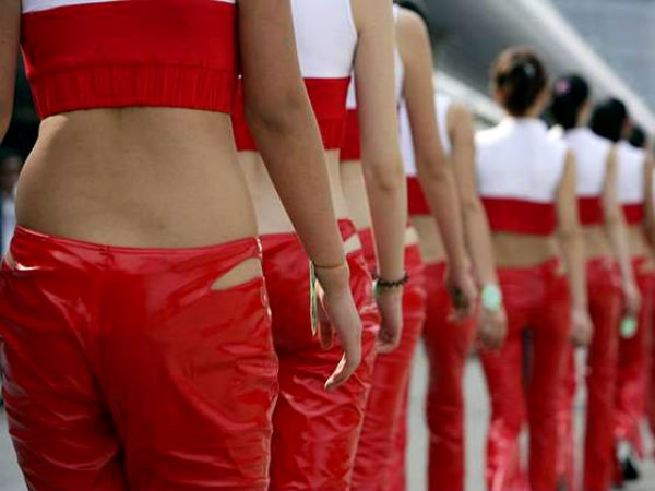 2012 एफ1 रेस की हॉट ग्रीड गर्ल्‍स 