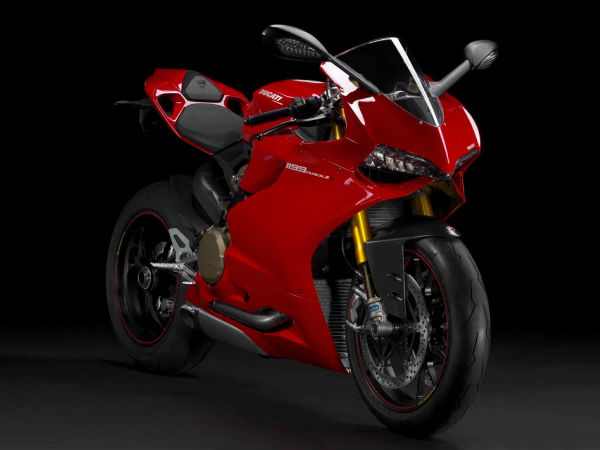 06- डुकाटी 1199 पेनिगेल सूपरबाइक 