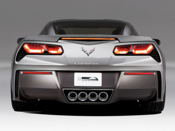शेवरले कॉरवेट स्टिंग्रे डेट्रॉइट ऑटो शो में पेश