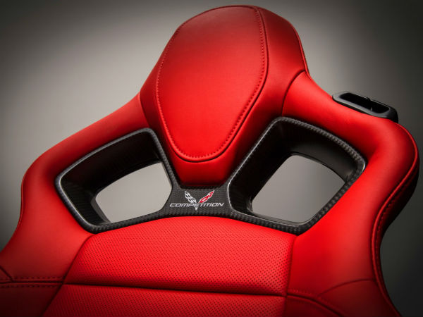 शेवरले कॉरवेट स्टिंग्रे डेट्रॉइट ऑटो शो में पेश