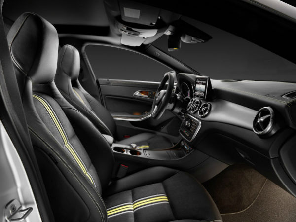 मर्सडीज बेंज सीएलए 250 पेश