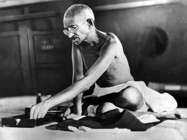 महात्‍मा और उनके हत्‍यारे की सवारी 