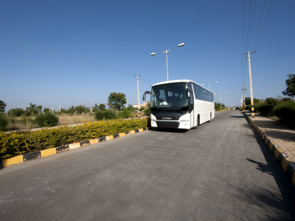 स्‍कैनिया की सुपरलग्‍जरी बस मेट्रोलिंक