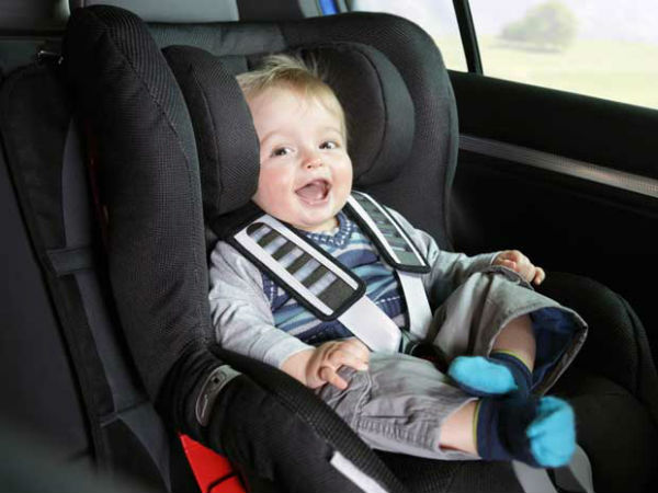बच्‍चों को कार में कैसे रखें सुरक्षित 