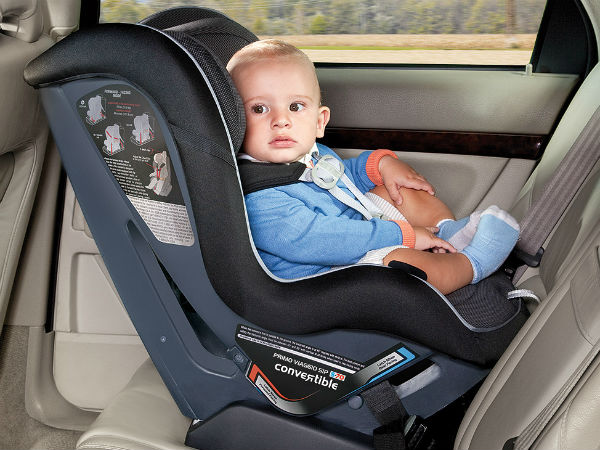 बच्‍चों को कार में कैसे रखें सुरक्षित 