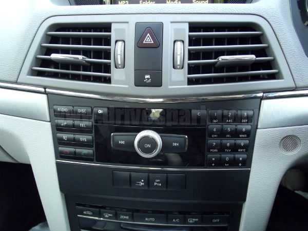 मर्सडीज बेंज ई 350 कूपे एक शानदार लग्‍जरी अहसास 