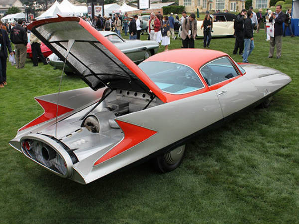 फाइटर जेट जैसी बनी इन कारों को देख हैरान हो जायेंगे 