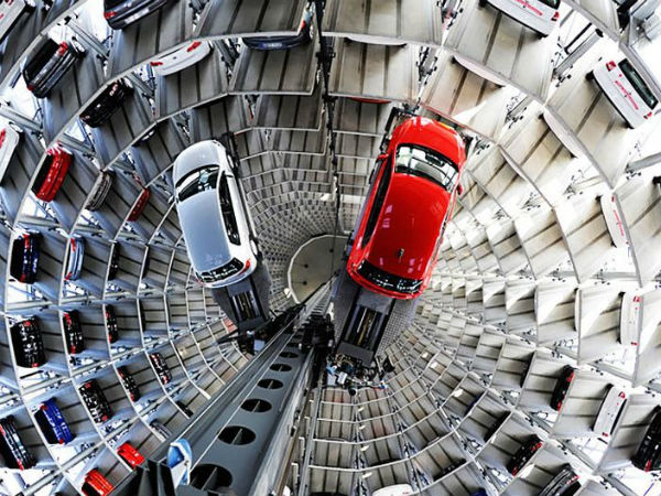 इस कार पार्किंग टॉवर को देख आपके होश उड़ जायेंगे इस कार पार्किंग टॉवर को देख आपके होश उड़ जायेंगे