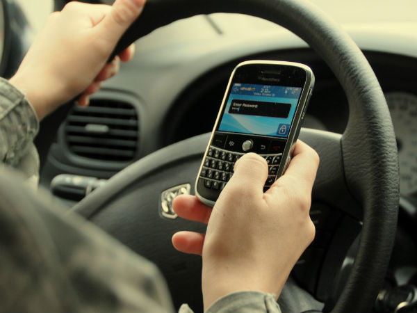 कार पूलिंग करें और पेट्रोल की चिंता से मुक्ति पायें 