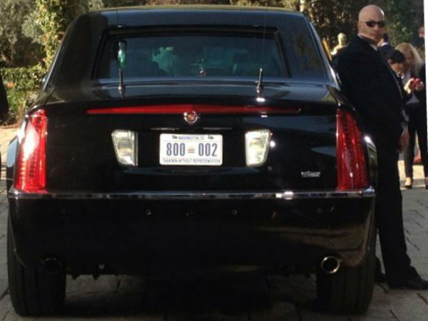 बराक ओबामा की लग्‍जरी कार हुई खराब 