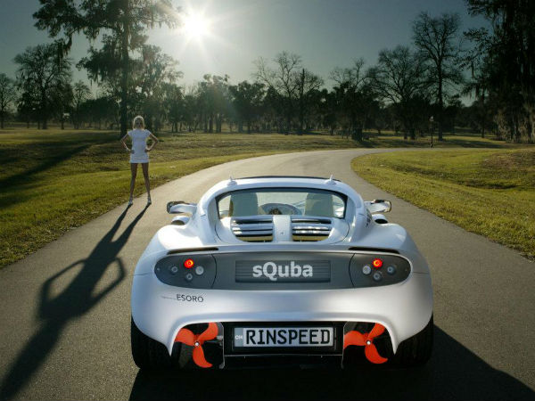 जमीन तो जमीन, पानी के भीतर भी चलती है यह कार 