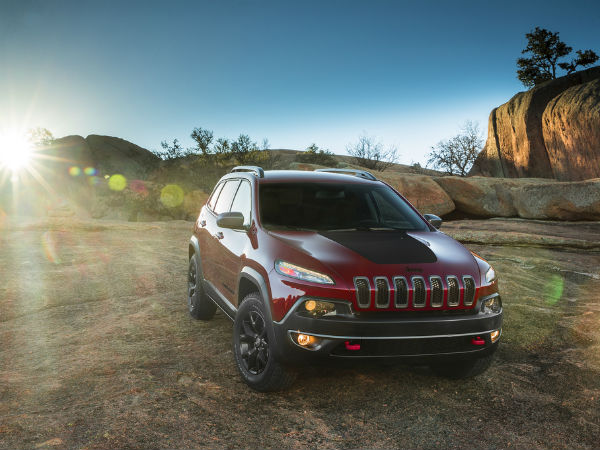 जीप ने पेश किया ग्रां चेरोकी 