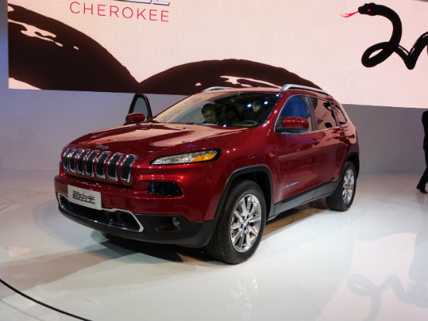 जीप ने पेश किया ग्रां चेरोकी 