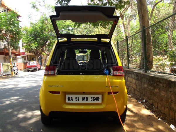 टेस्‍ट ड्राइव रिव्‍यू • महिन्‍द्रा रीवा ई2ओ फ्यूचर मोबिलिटी