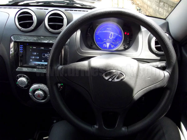 टेस्‍ट ड्राइव रिव्‍यू • महिन्‍द्रा रीवा ई2ओ फ्यूचर मोबिलिटी