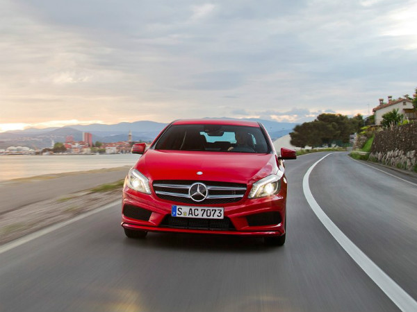 इस महिने पेश होगी मर्सडीज की सबसे सस्‍ती कार 