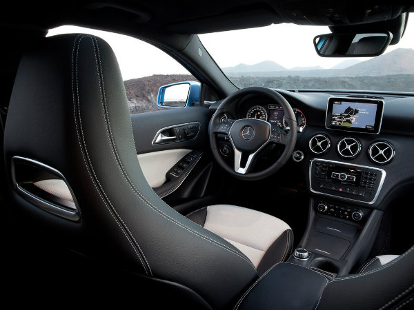 इस महिने पेश होगी मर्सडीज की सबसे सस्‍ती कार 