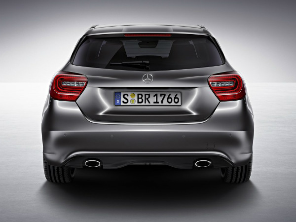 इस महिने पेश होगी मर्सडीज की सबसे सस्‍ती कार 