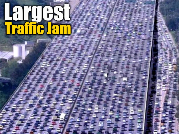 दुनिया की सबसे लंबा ट्रैफिक जाम