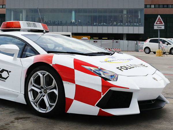 साढ़े तीन करोड़ की कार, बन गई टैक्‍सी 