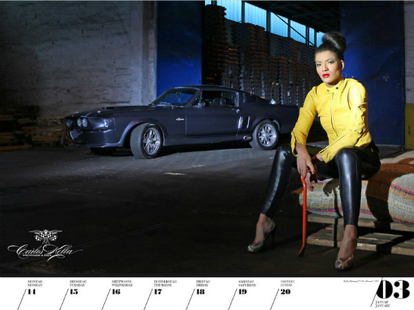  बेहतरीन कारों के साथ हॉट बेब्‍स का जलवा 