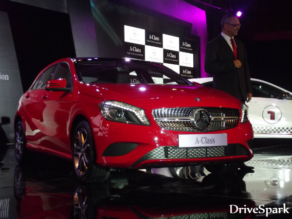 खत्‍म हुआ इंतजार, पेश हुई मर्सडीज की सबसे सस्‍ती कार