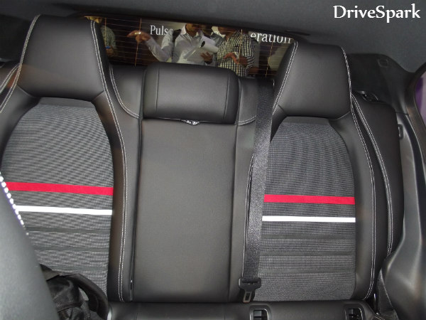 खत्‍म हुआ इंतजार, पेश हुई मर्सडीज की सबसे सस्‍ती कार