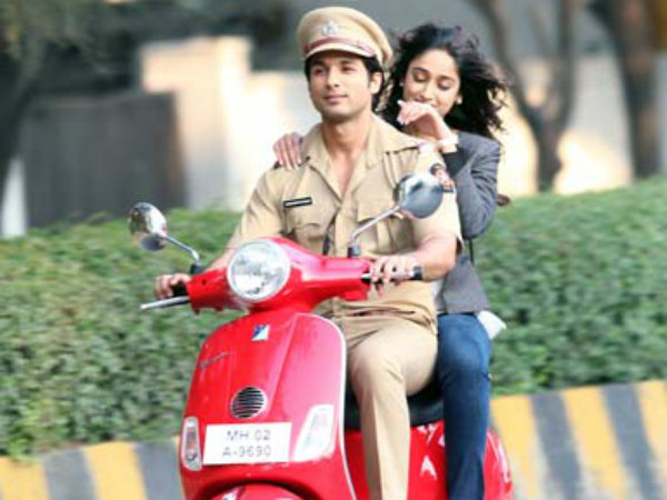 शाहीद इलियाना की वेस्‍पा 