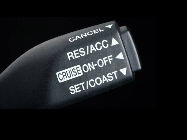 क्रूज कंट्रोल का न करें इस्‍तेमाल 