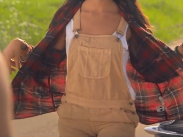 महिन्‍द्रा ने इस सेक्‍सी विज्ञापन को देख दंग रह जायेंगे 