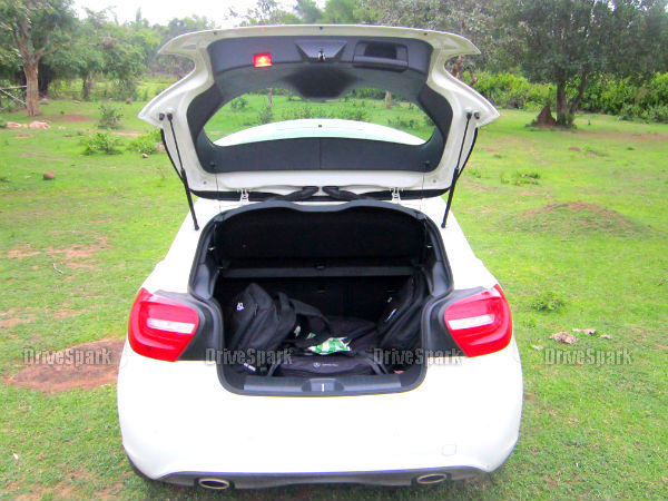 मर्सडीज बेंज ए-क्‍लास बेहद ही शानदार कार 