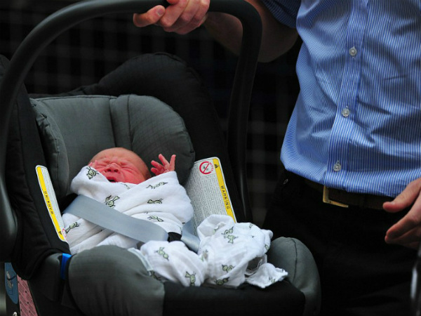 इस शाही सवारी में निकला लंदन का मुस्तख्बिल