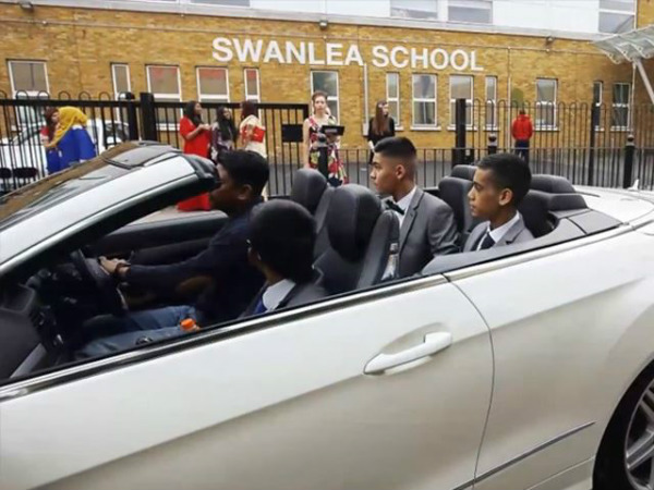  स्‍कूल में पहुचें सुपरकार से, मच गया धमाल 