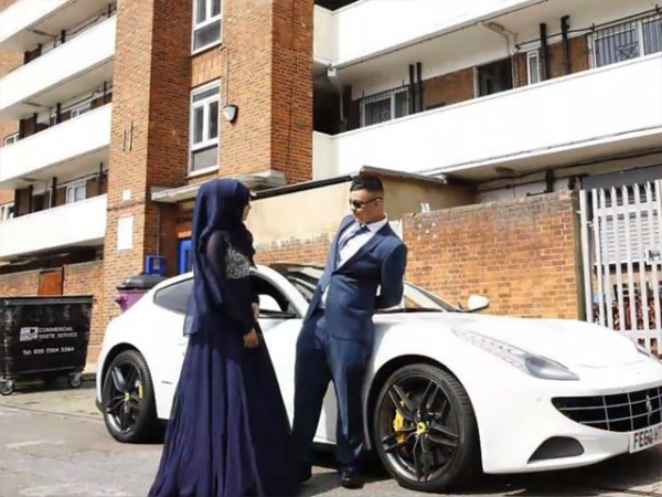 स्‍कूल में पहुचें सुपरकार से, मच गया धमाल 