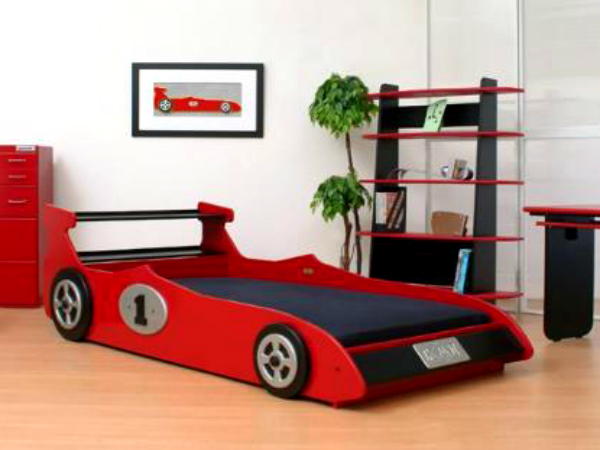 अजीबो-गरीब है कारों से सजी बच्‍चों की दुनिया