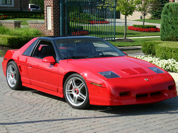 पोंटिएक फिएरो 