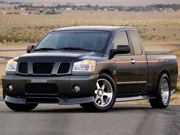 निसान टाइटन 