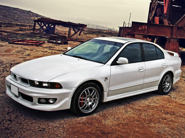 मित्‍सुबिशी गैलेंट 