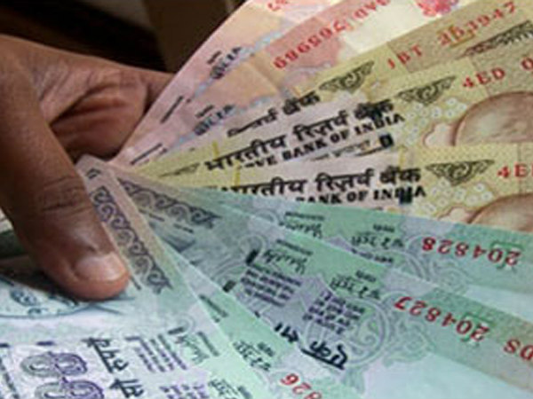 कार में पैसे 