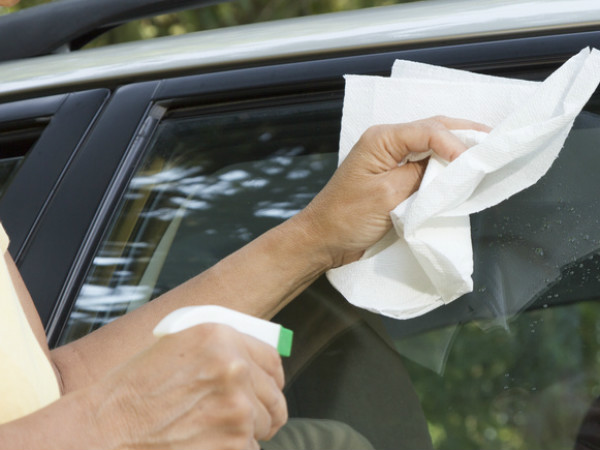 पानी का प्रयोग, सूखे ना साफ करें