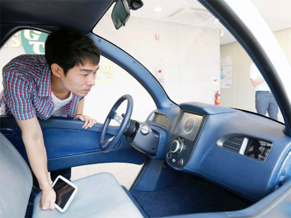 New Electric Car Armadillo-T Can Fold Itself In Half