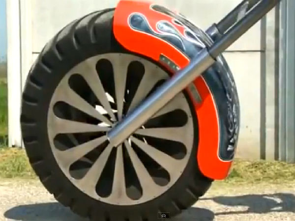 World’s Largest Motorcycle & Smallest Car Set Guinness Record