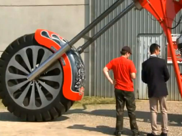 World’s Largest Motorcycle & Smallest Car Set Guinness Record