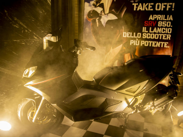 Sunny Leone Unveils Aprilia & Moto Guzzi Super bikes