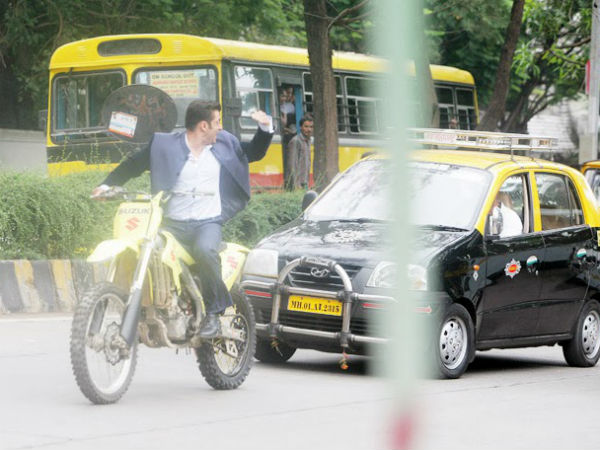 Salman Khan Driving Suzuki Bikes In Movie Jai Ho 