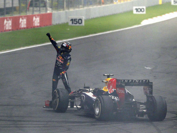  2013 F1 Indian GP Highlights; Fans Feel F1 Will Return In 2015