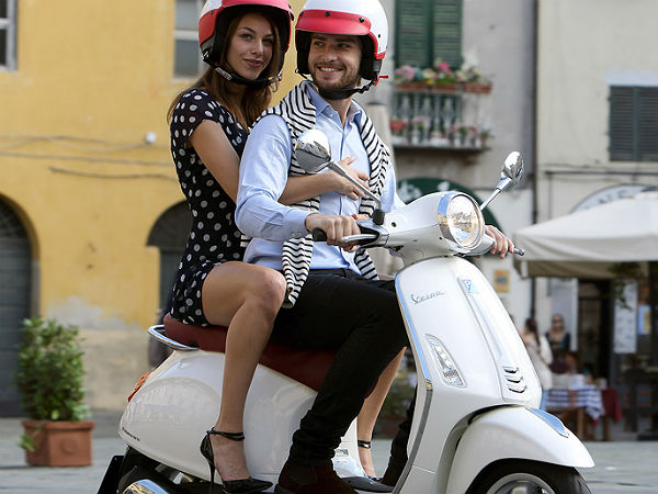 Vespa Primavera Debuts At EICMA: Features And Images